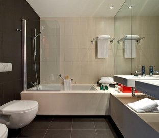 Baño  Vincci Vía 66 Madrid