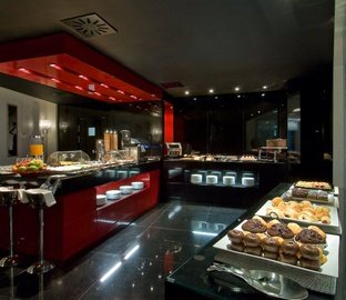 Desayuno buffet  Vincci Vía 66 Madrid