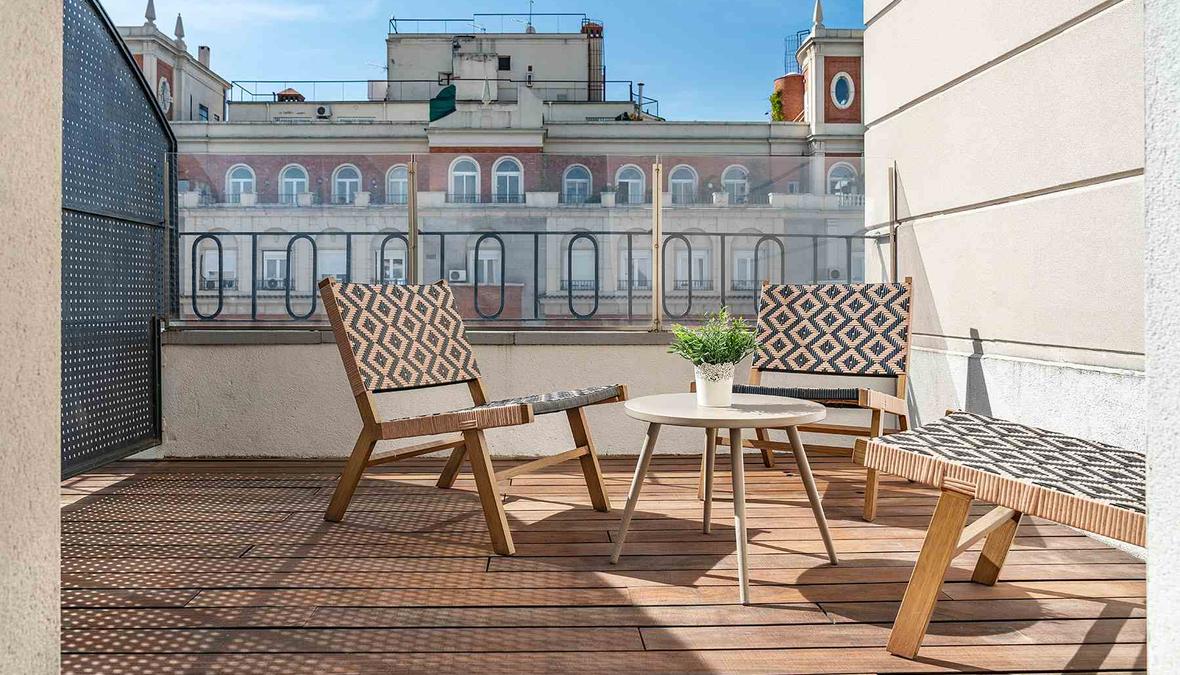 SUPERIOR VISTA CON TERRAZA Vincci Vía 66 4* Madrid SUPERIOR VISTA CON TERRAZA Vincci Vía 66 4* Madrid
